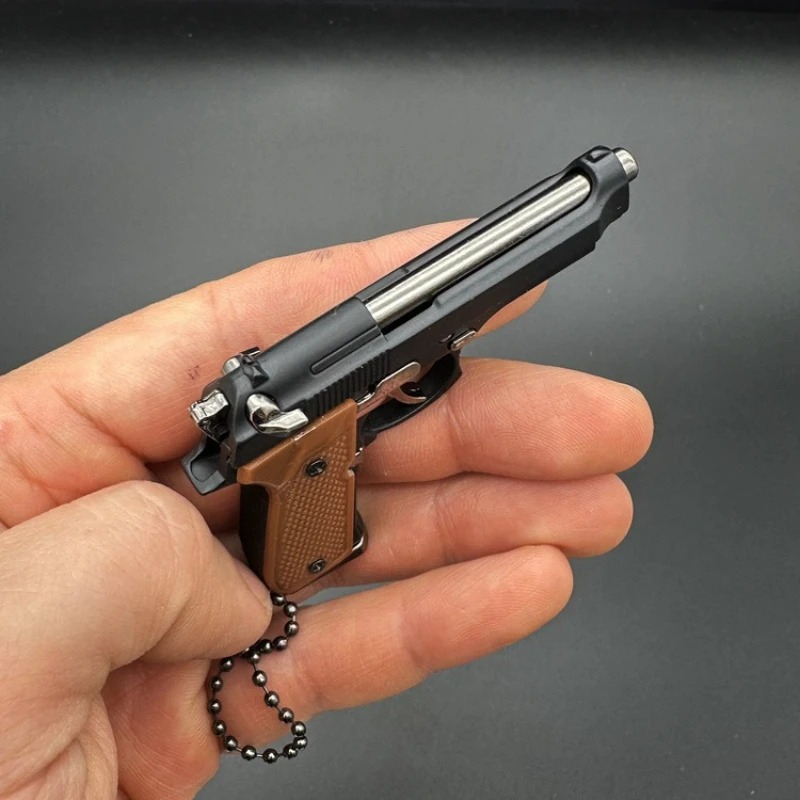 Model Kit Revolver - Миниатюрная модель пистолета из металлического сплава